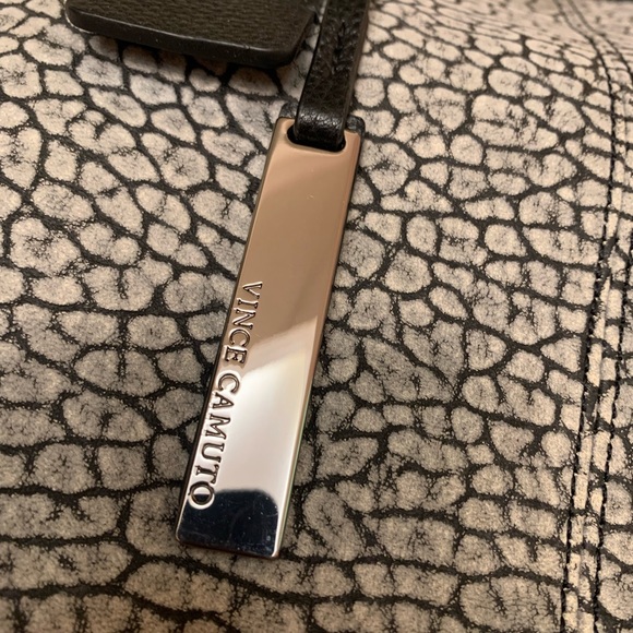 NWT Vince Camuto Livy Pebbled Leather Tote - Picture 8 of 11